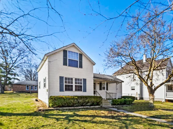 209 N Maple St, Grant Park, IL 60940