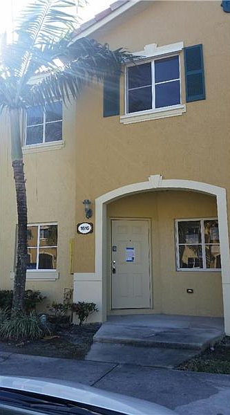1st image of 1616 SE 30th St #1616