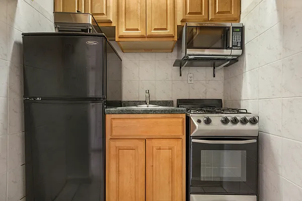 Rented by Compass | media 24