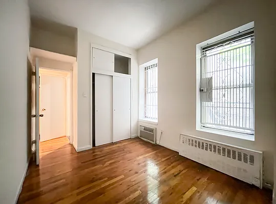 Rented by Kahen Properties | media 5