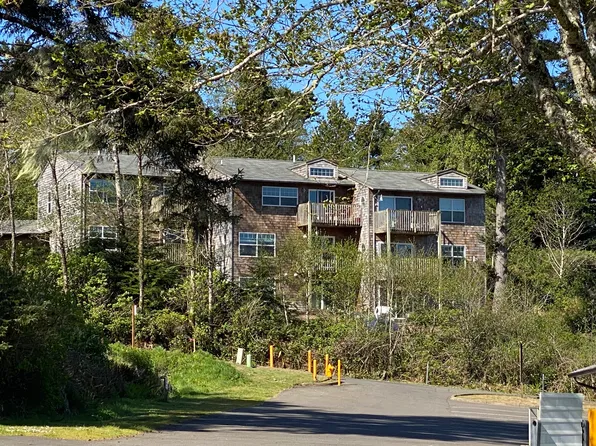 425 SE Shell Ave Unit 3, Depoe Bay, OR 97341