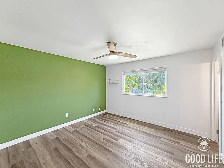9458 Cathywood Dr — Photo 11