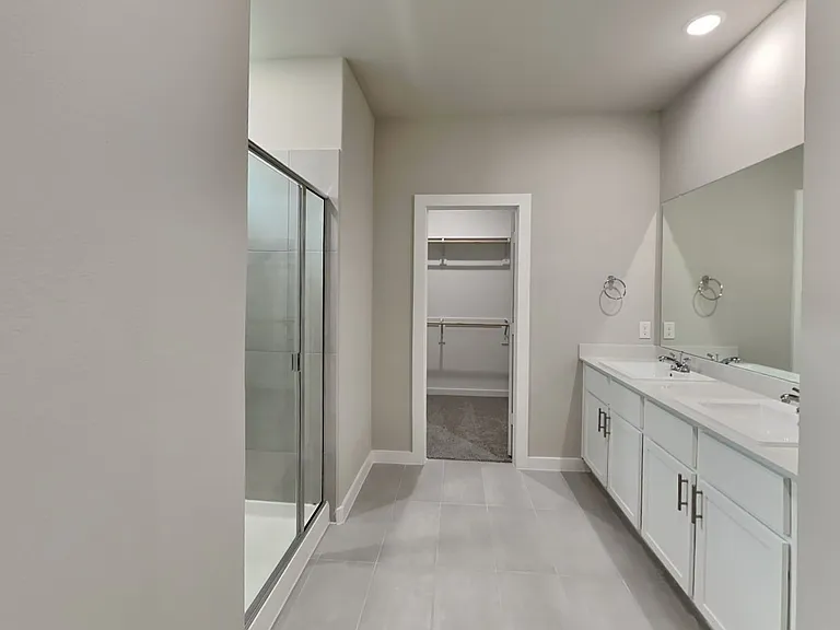 510 Green Grass Dr — Photo 12