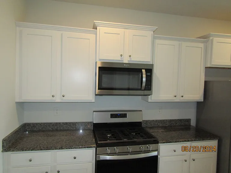 2155 Ainsley Dr — Photo 6