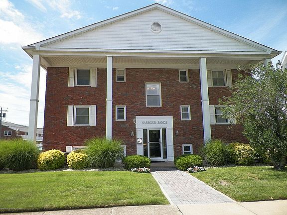 205 Harbor Sands Front  