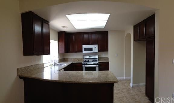 4th image of 45545 Pickford Ave