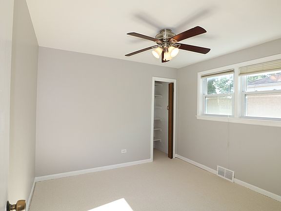 3rd image of 9126 Cherry Ave