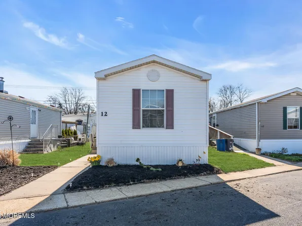 12 Locust Grove, Hazlet, NJ 07730