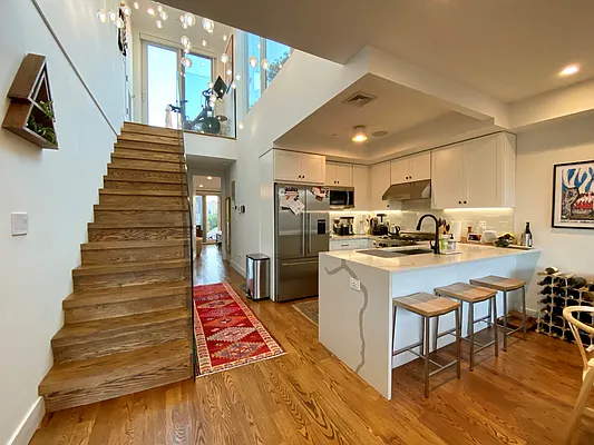 Rented by SERHANT. | media 1