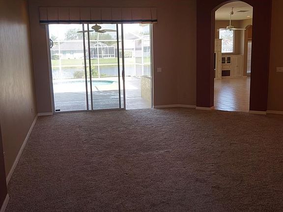 3rd image of 10401 Brentford Dr