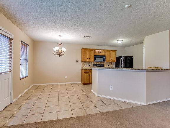 Dinning & Kitchen