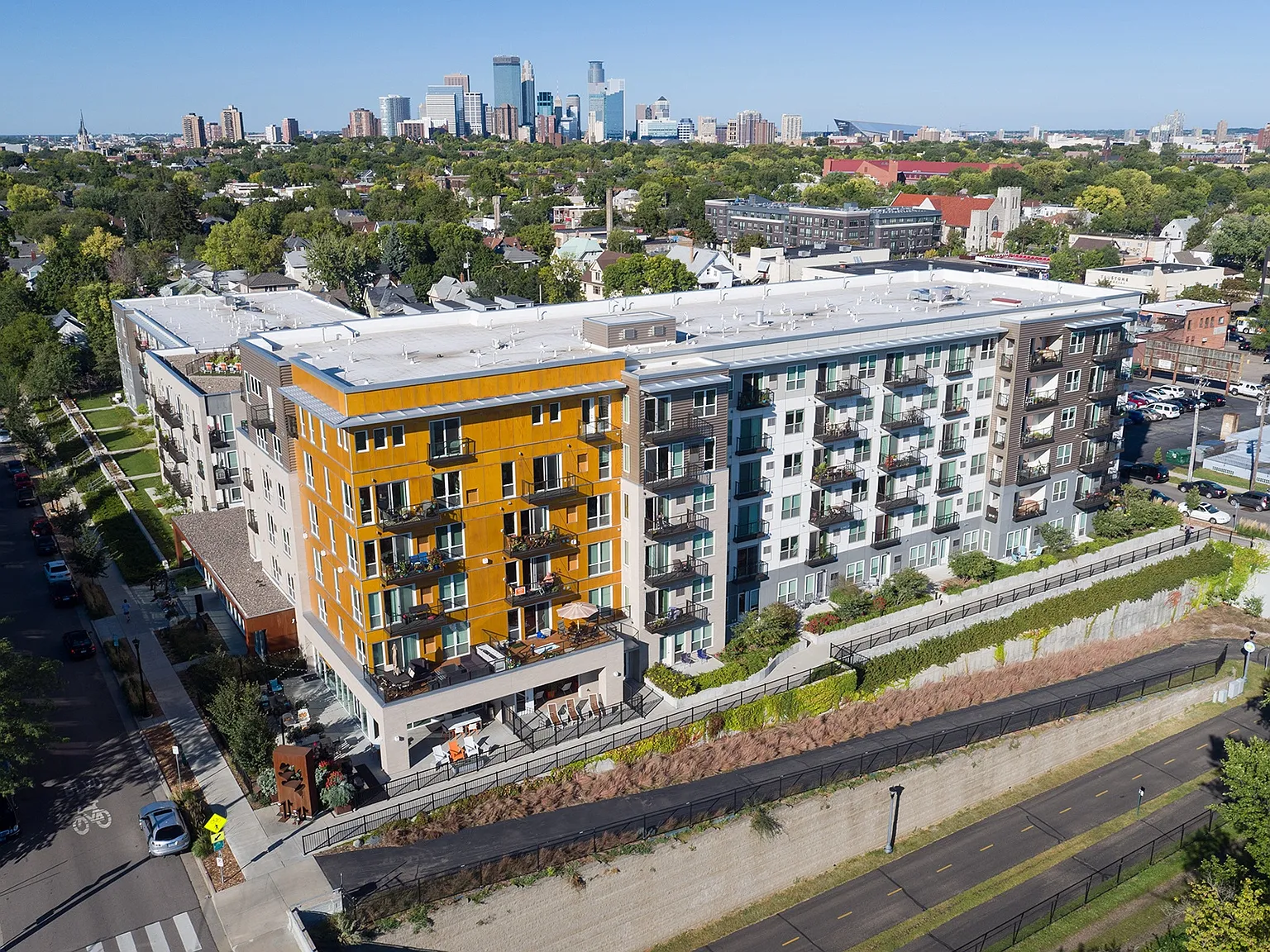 Track 29 Apartments — Photo 2