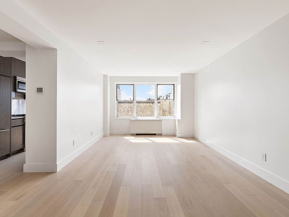 1st image of 33 Greenwich Ave APT 8B
