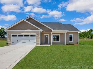 195 Barberry Rd, Raeford, NC 28376