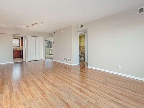 4th image of 5970 W Lake Bluff Dr #60477