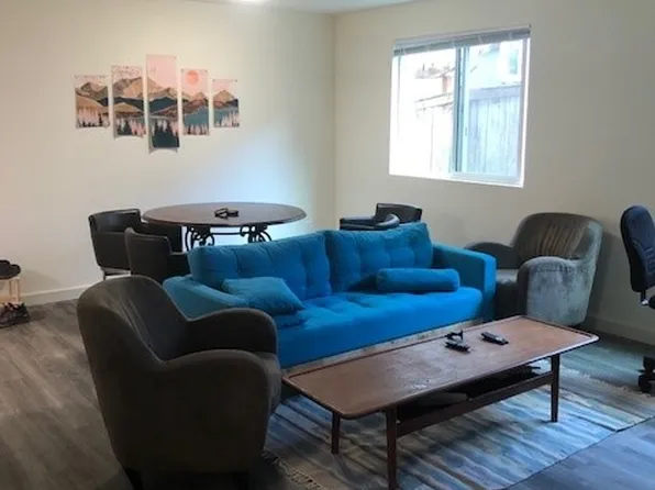 Greenlake Apt - Casal Properties - 2, 7432 4th Ave NE, Seattle, WA 98115