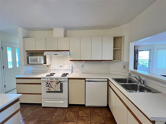 4th image of 130 Corbett Rd #3