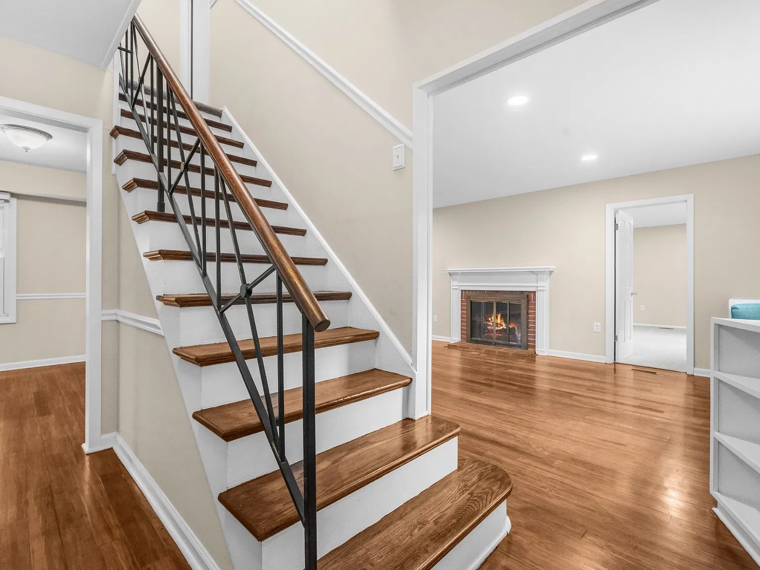 4 bed, 2.5 bath, 2478 sqft, $3,750 — Photo 4