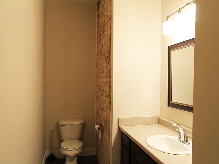 1142-1 S 29th Cir — Photo 4