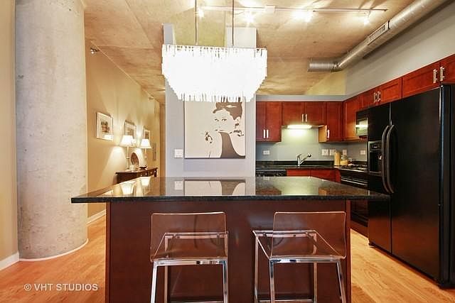 1st image of 700 N Larrabee St APT 805