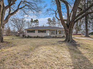 1726 Pedersen Rd, Commerce Township, MI 48390