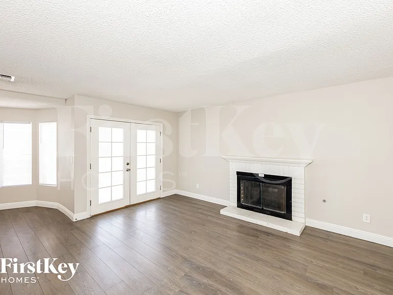 4317 Newcastle Rd — Photo 6