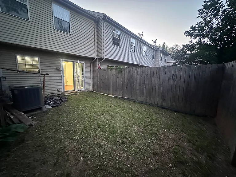 9113 Glenville Rd — Photo 11