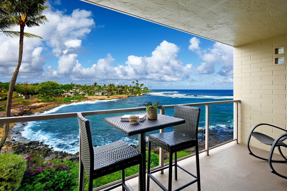 Spacious Lanai at Kuhio Shores 303