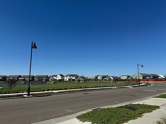 5th image of 15868 Riverton Ave #B