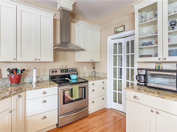 5th image of 3702 Eaglewood St
