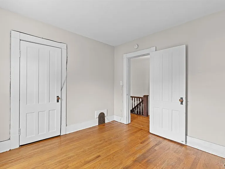 109 Center St — Photo 19