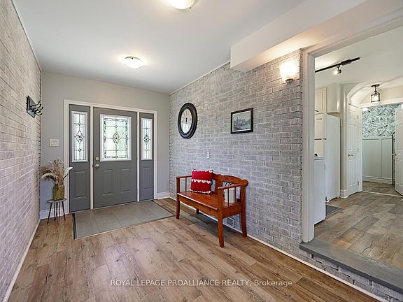 5th image of 825 Joseph St
