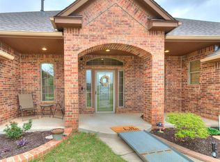 10801 NW 118th Pl, Yukon, OK 73099