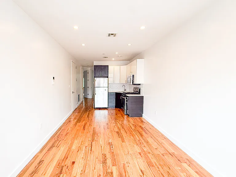 596 Quincy St #3 — Photo 1