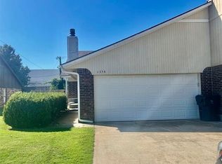 1354 Tina Dr, Midwest City, OK 73110