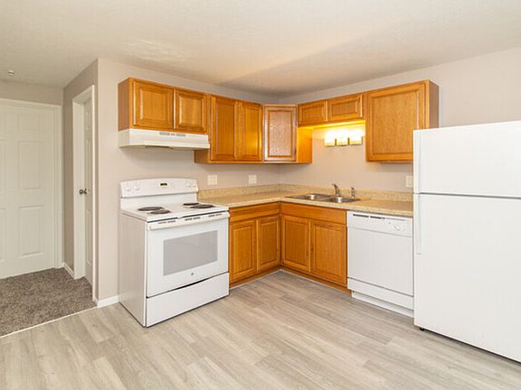 3rd image of 7859 Harrison Ave APT 4