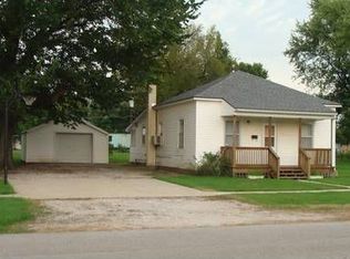 107 E Burbank St, Appleton City, MO 64724