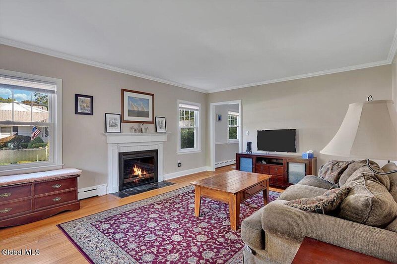 2nd image of 5 Morningside Drive