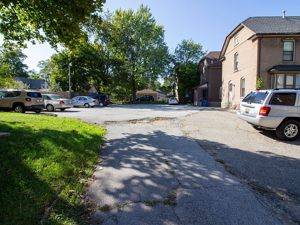 2nd image of 1304 S Westnedge Ave