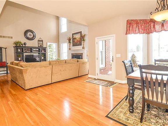 Open kitchen to great room