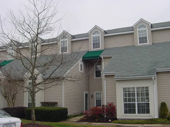1853 Grand Bay Dr, Virginia Beach, VA 23456