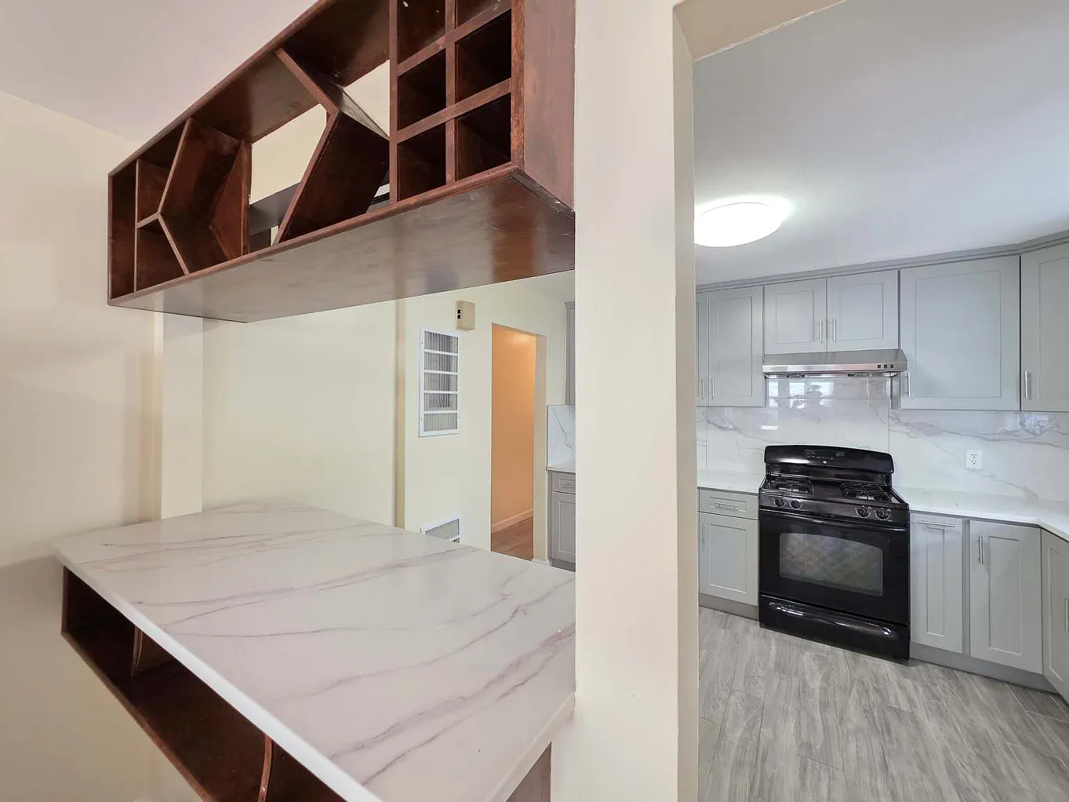 2 bed, 700 sqft, $2,500 — Photo 2