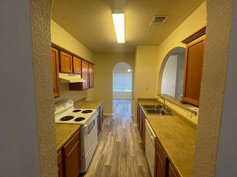 2023 Lisa Ln — Photo 3