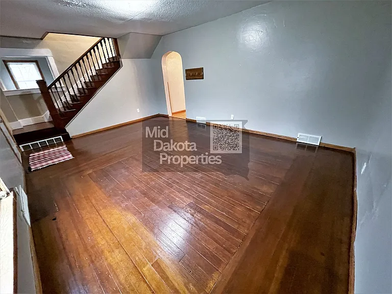 700 S Wisconsin St — Photo 3