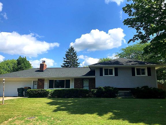 2nd image of 1400 N Maddox Dr
