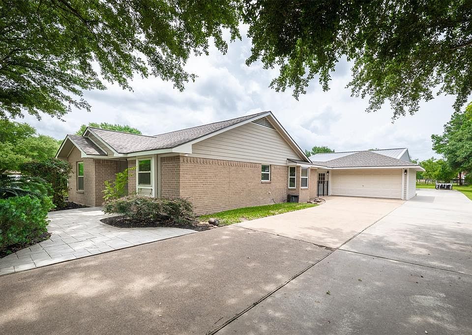1st image of 17111 Cypress Glade Dr