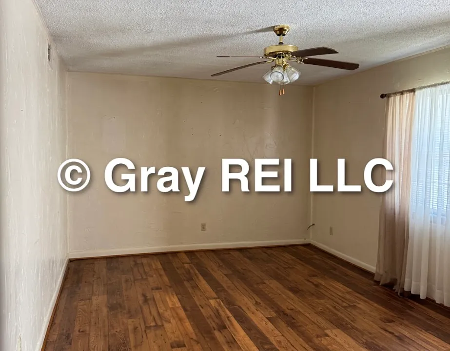 316 E 7th St #7