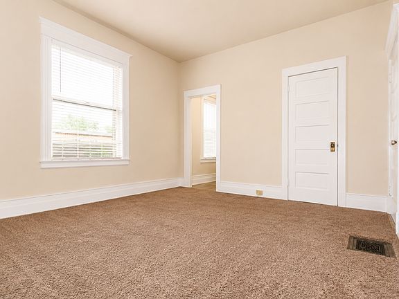 4th image of 1432 Saint James Ct #5
