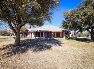 1421 Honeysuckle Ridge Ct, Midlothian, TX 76065