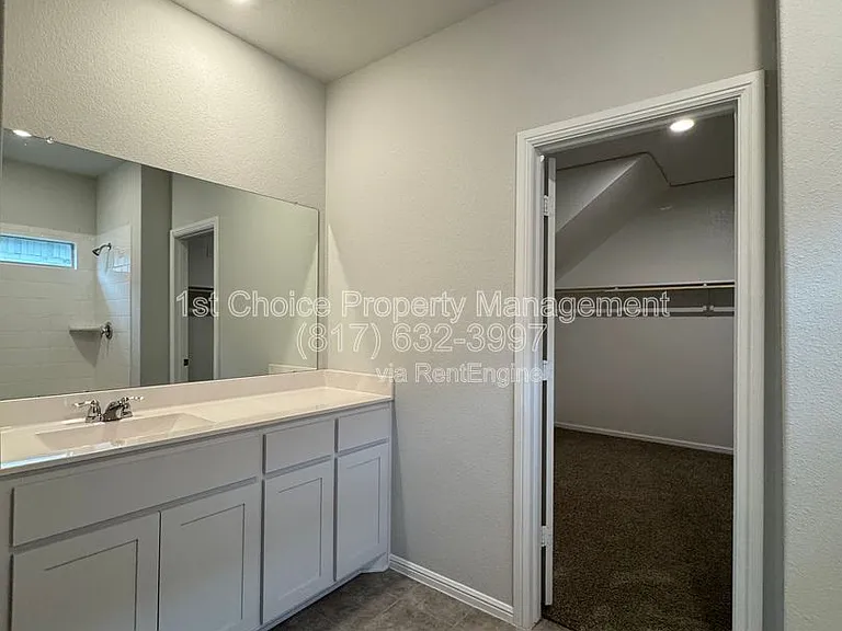 7948 Oaktown Dr — Photo 16